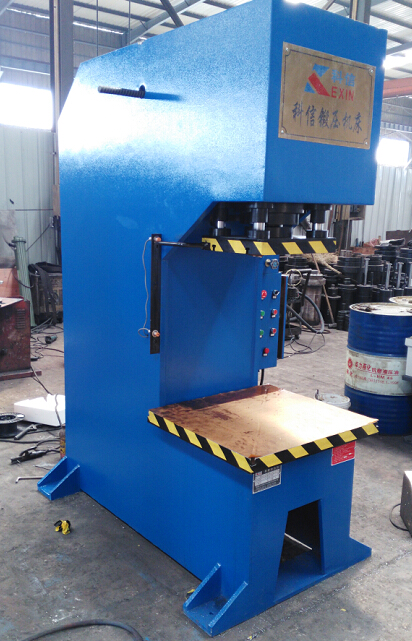 63噸單臂液壓機(jī) 63噸單臂液壓機(jī)